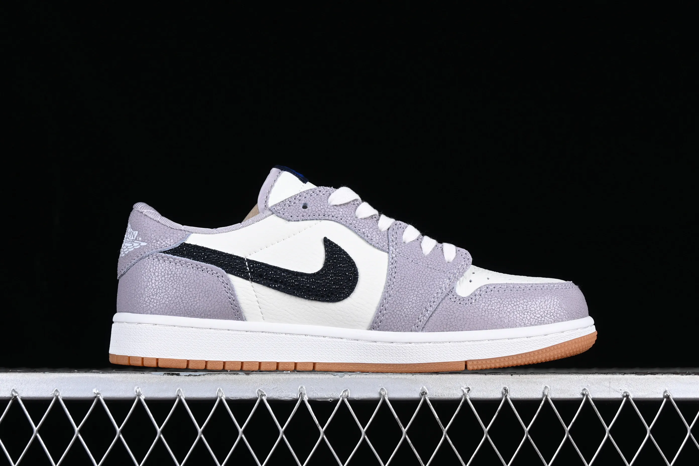 All categories Air Jordan Jordan series basketball shoes Air Jordan 1 Low Z version Air Jordan 1 Low AJ1 Joe 1 black and white gray burst pattern low-top cultural basketball shoes DZ0795-105